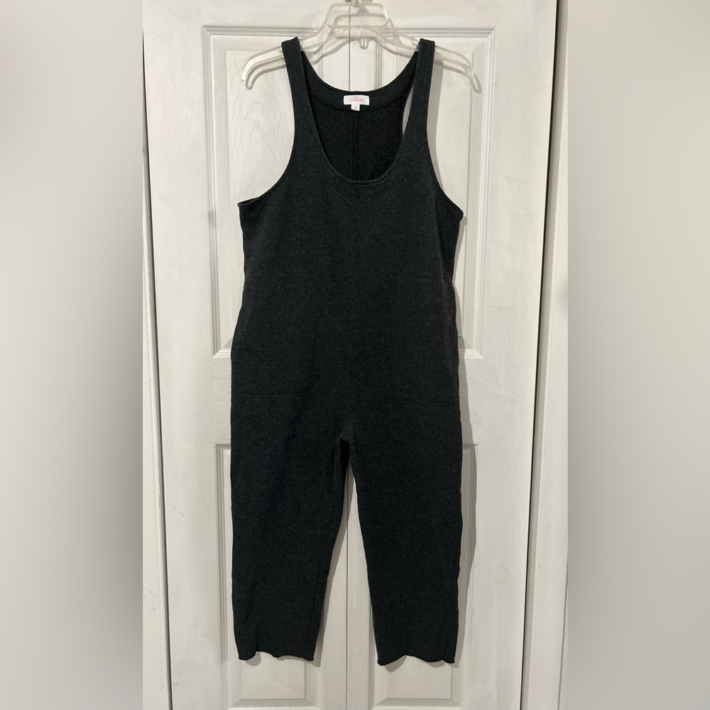 Sleeveless Jumpsuit fleece lining with side pockets size M